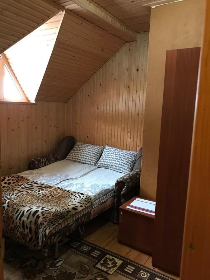 Котедж ,,Тік" Hotel Tatariv Phòng bức ảnh