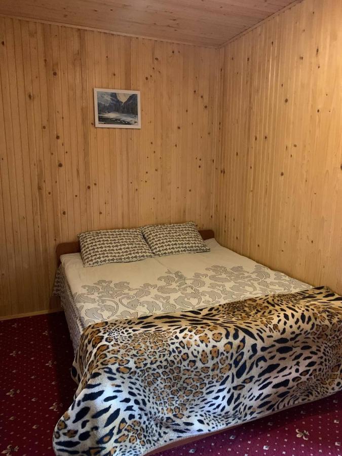 Котедж ,,Тік" Hotel Tatariv Ngoại thất bức ảnh