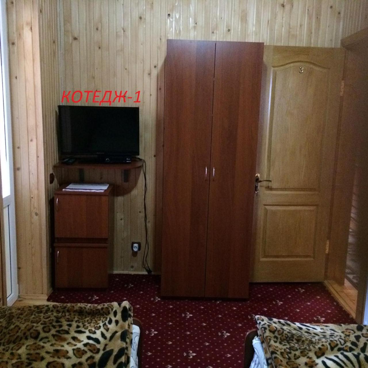 Котедж ,,Тік" Hotel Tatariv Ngoại thất bức ảnh